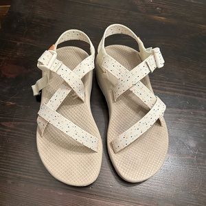 Chaco women’s 7 sandals
